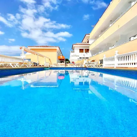 Apartamento Solo Adultos, Bien Comunicado, Freewifi, Piscina En Tenerife Sur Cerca De Playa De Las Americas Apartamento